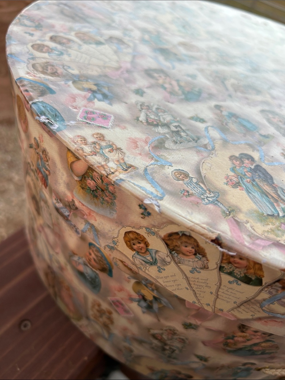 Set of 3 Vintage Nesting Illustration Hat Boxes 1995 - Picture 10 of 11